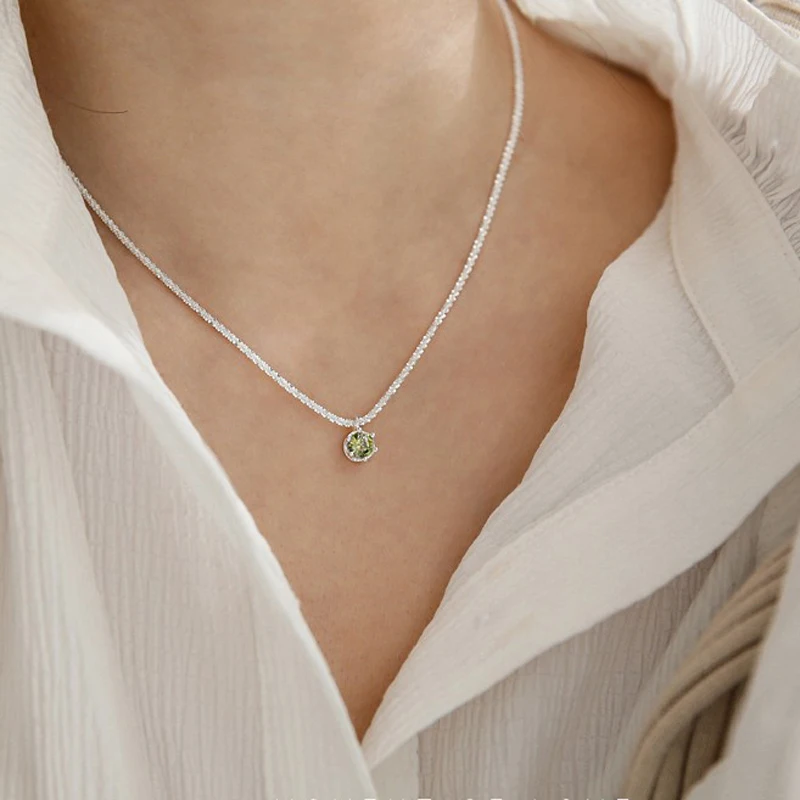 Hot Sale 925 Sterling Silver Simple Sparkling Clavicle Chain Choker Necklace Green Zircon Pendant Necklace For Women Gift NK148