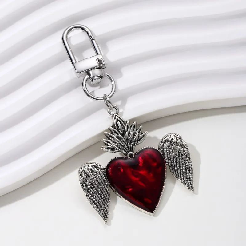 1pc Valentine\'s Day Red Love Wings Dropping Enamel Keychain Dark Romantic and Beautiful Wind Car Bag Pendant Gift Jewelry