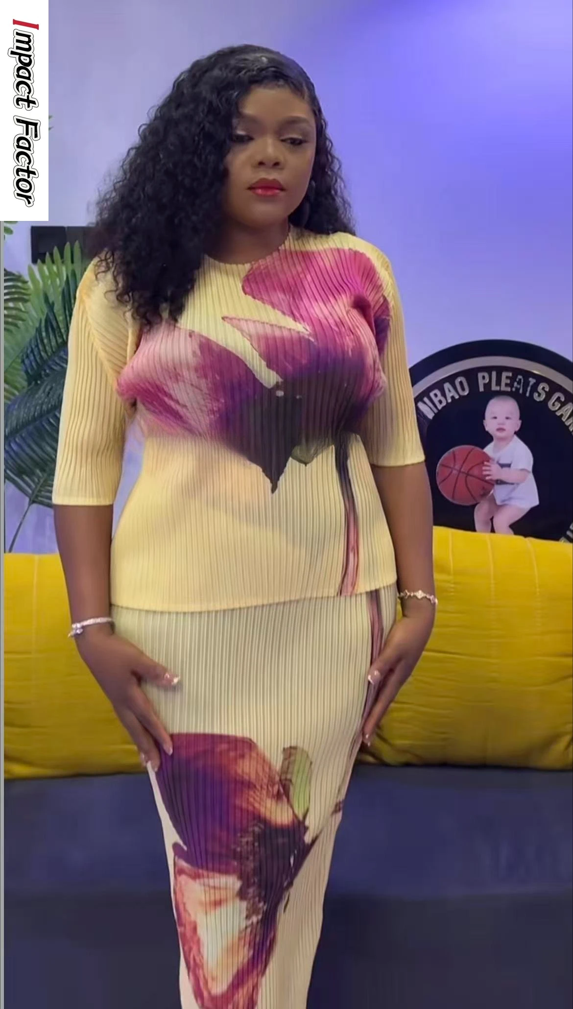 

2025 Summer Miyake Fashion Pleated Loose Women's Clothing High-end Temperament Elegant Loose Casual Skirt Suit