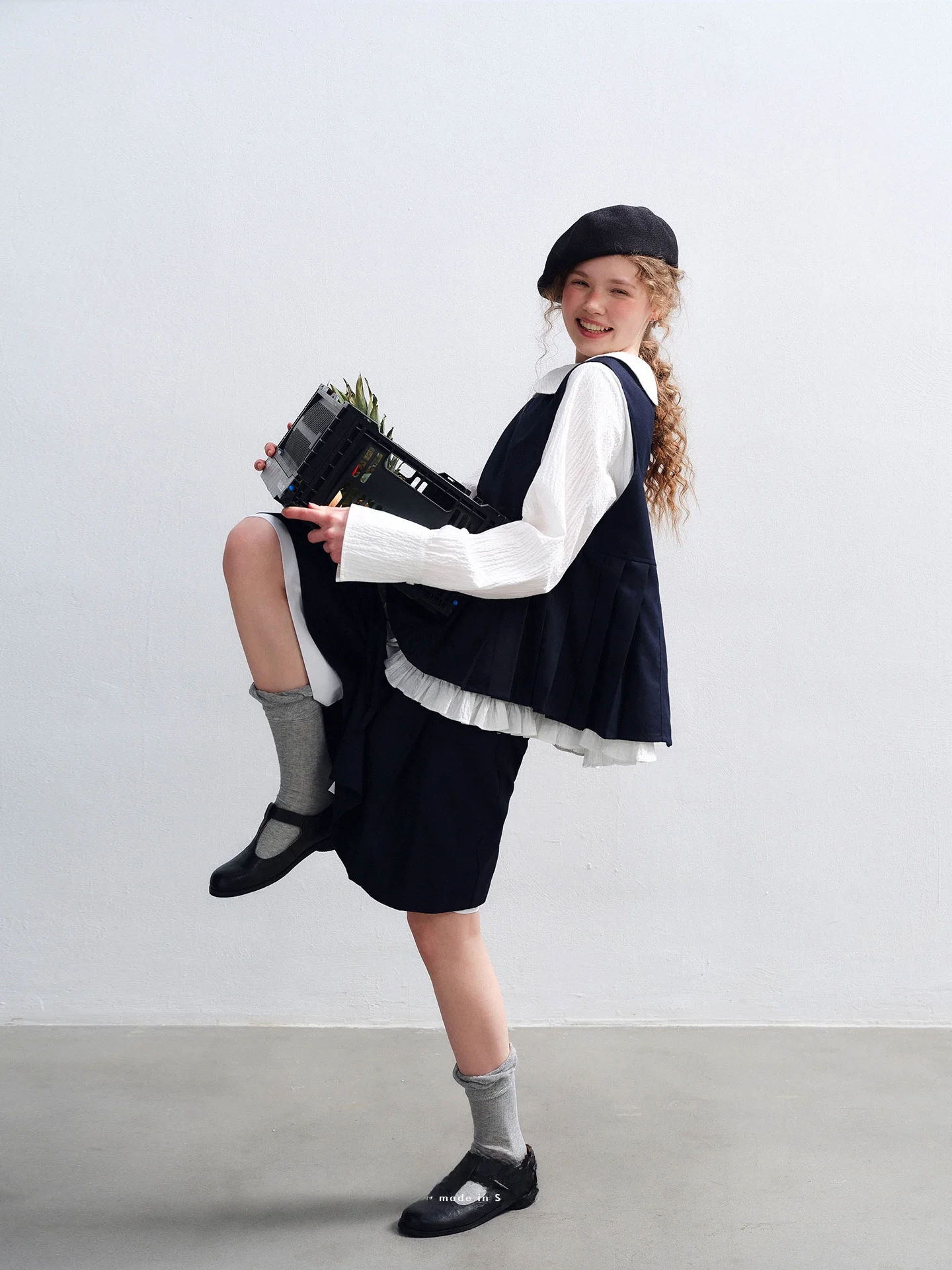 

Piggy Piggy Japanese Style A-Line Vest Trousers Eighteen Pants College Feel Woolen Knitted Spring Fashion Set Women's Ensemble