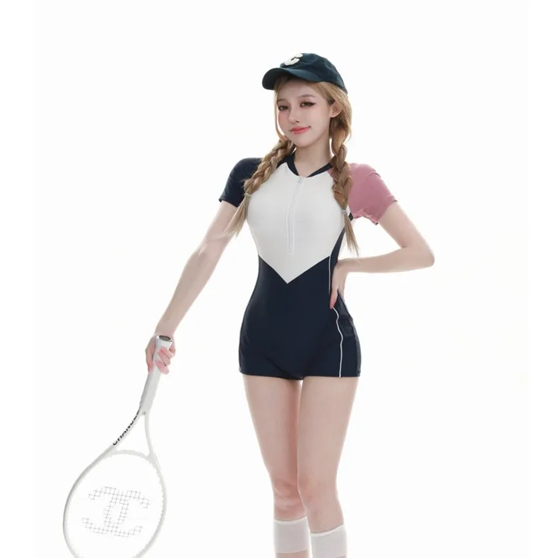 2025 New Student Flat-angle Sport Costume intero da donna Hot Spring a maniche corte Conservatore High-end e sottile Costume da bagno