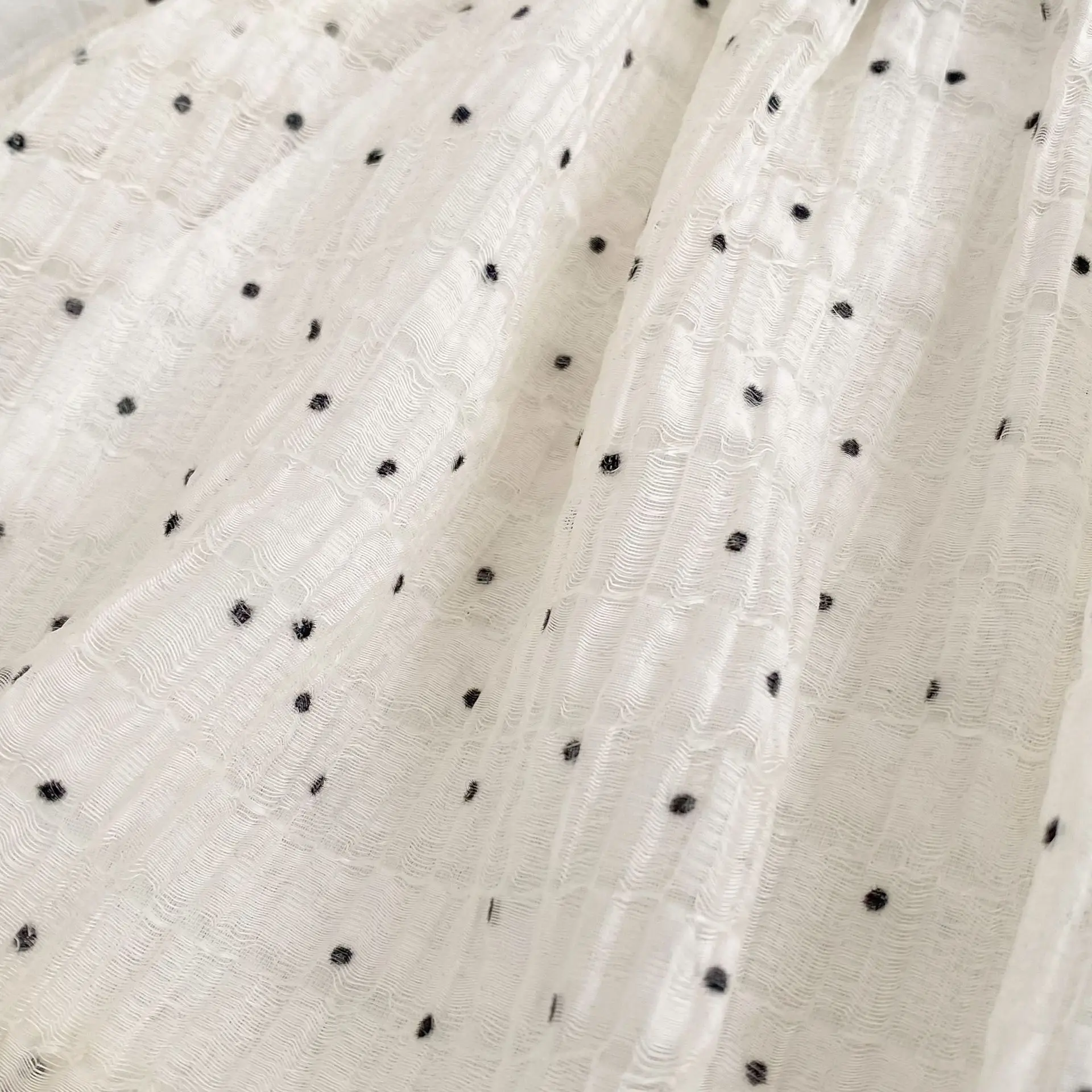 2025 Sommer Baby Mädchen Welle Punkt Strap Blume Knospe Top Shorts Zwei Stück Set Süße Schönheit Kinder Hundert Tag ein Jahr alt Set