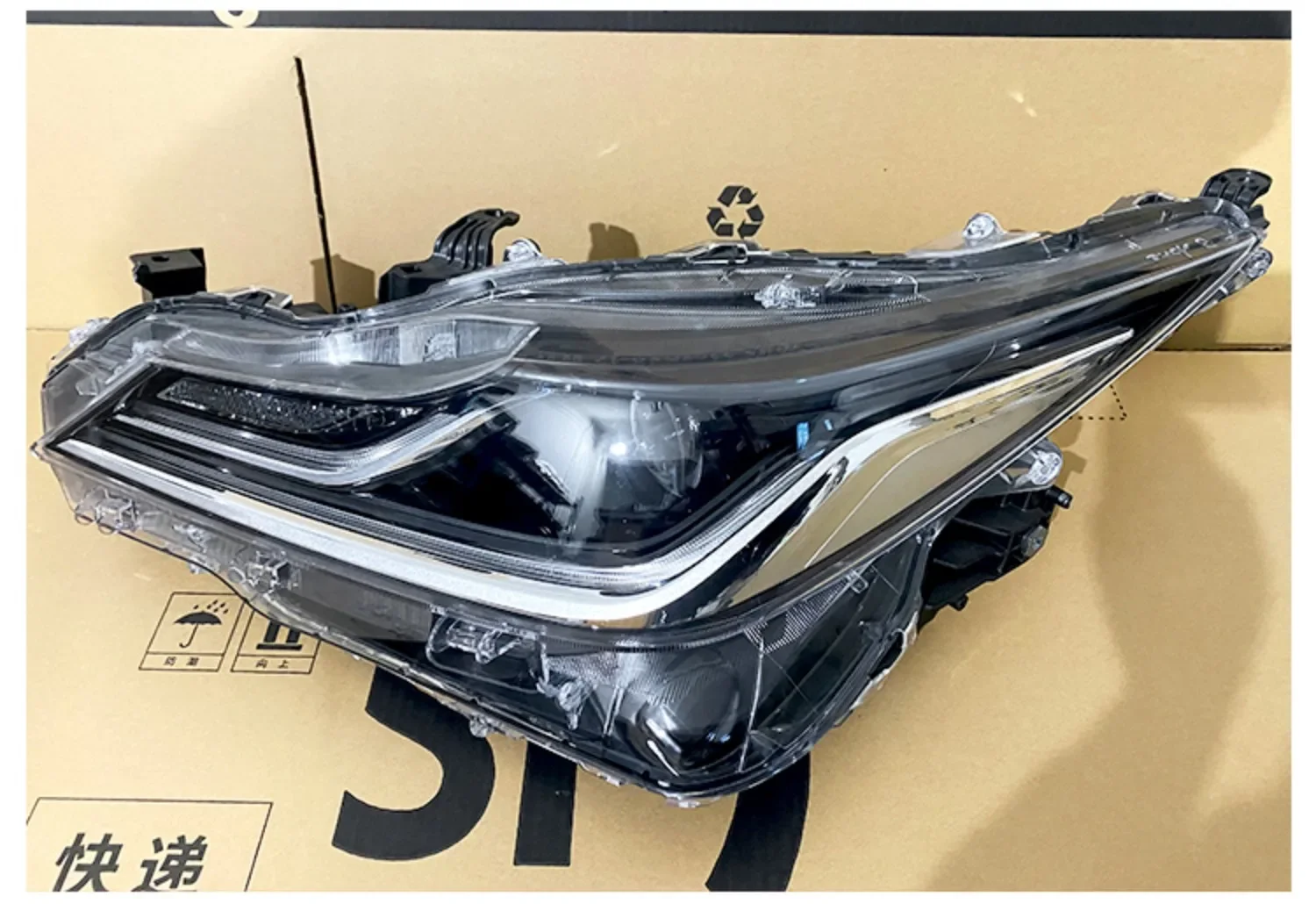 

For Toyota Corolla ALLION 19-21 Front Headlight headlamp Head lamp Daytime Running light Turn signal