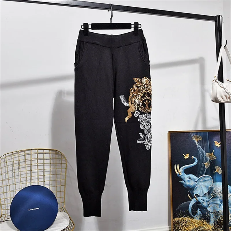 

Осенний белый, черный вязаный спортивный костюм, женский модный свитер из 2 предметов с блестками и цветами, комплект длинных брюк, женский свободный спортивный вязаный костюм