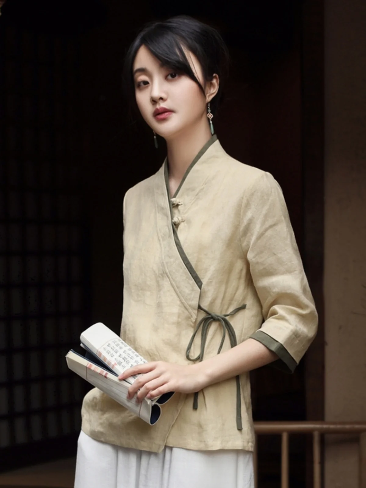 

New Chinese Sle Cotton Linen Tea Costume Top Women's National Sle Button Side Tie Linen ort Sve irt V-ne Belt