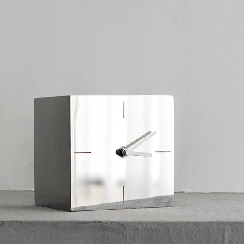 Modern Square Desk Clocks Stainless Steel Dial Plate Table Clocks Creative Desktop Decoration Bedroom Bedside Clock Desk Clocks