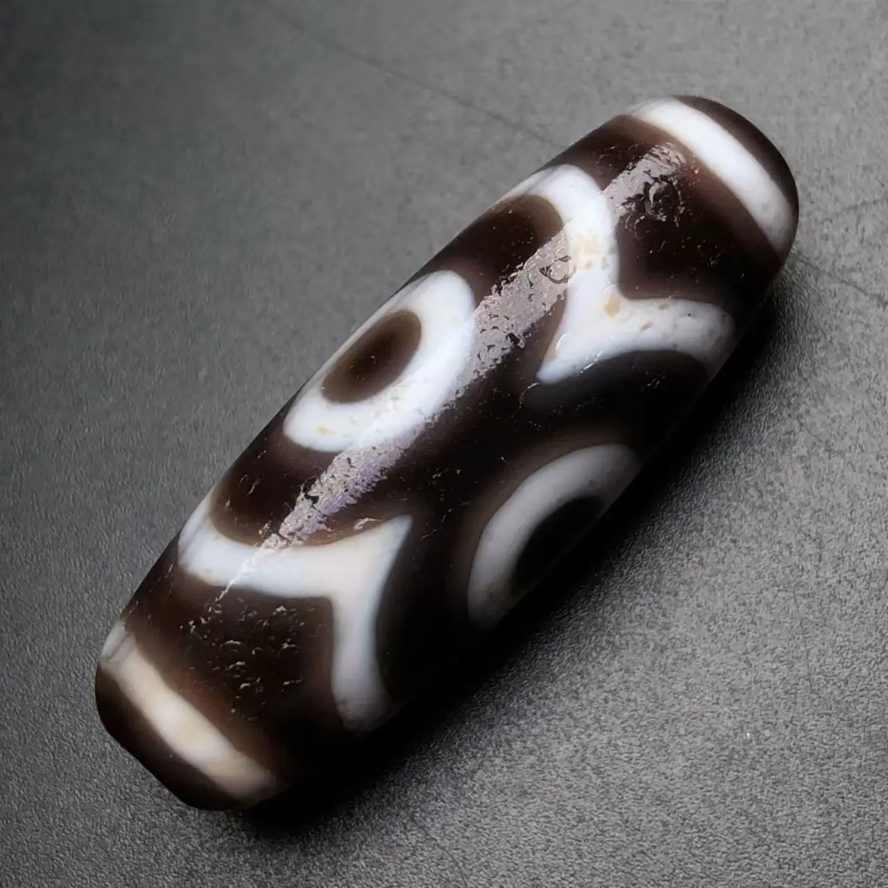 

Agate materials with high oil coating 3 Eyes patterned Tianzhu dzi Natural Amulet Weathered Perfect Retro diy