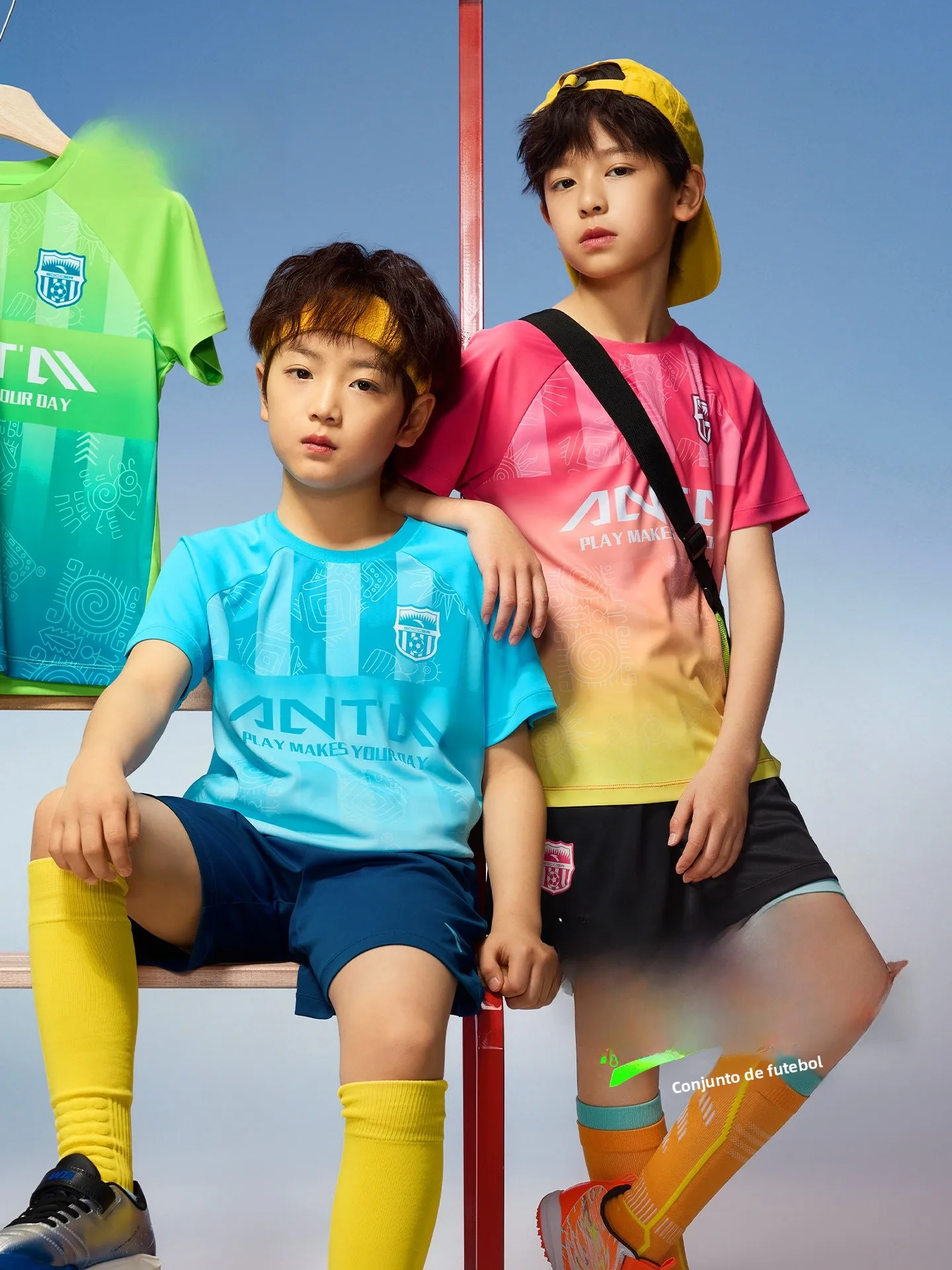 ensemble-de-sport-pour-garcons-tenue-de-football-ete-nouveau-respirant-facile-a-nettoyer-manches-courtes-shorts-fibre-de-polyester-pour-enfants
