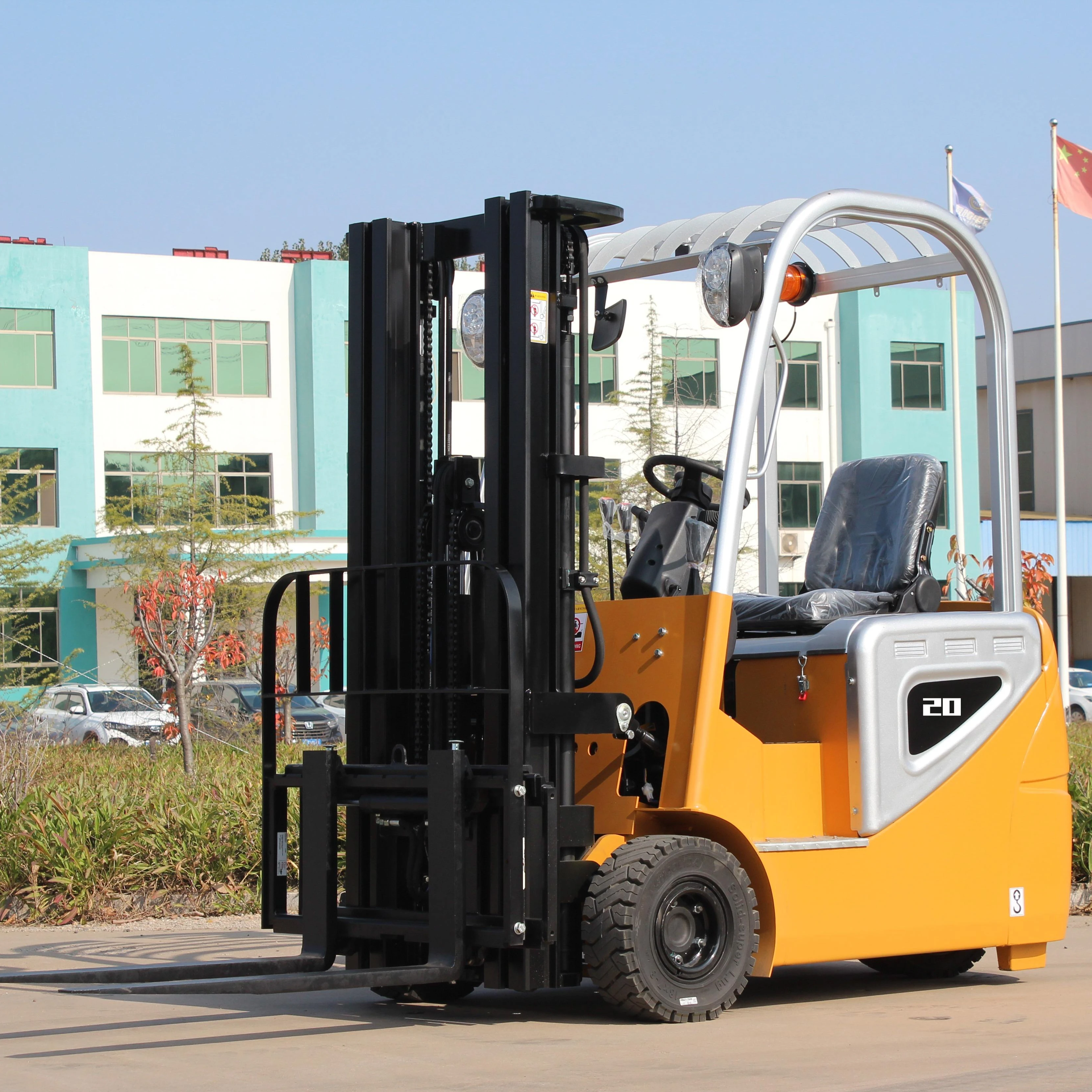2000kg 3 Wheels Electric Forklift With Side Shifter Powered Forklift With Lead Acid Battery High Quality