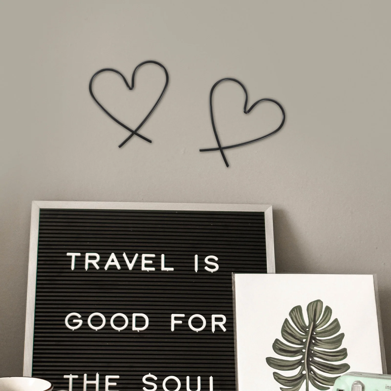 

2Pcs Metal Heart Wall Decor Iron Wire Sculpture Indoor Outdoor Hanging Wall Pendant Decoration Indoor Pendant