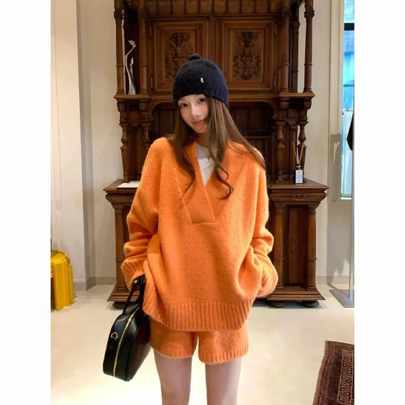 

Autumn Winter Women's Sweater Top Shorts Two-Piece Set Knitwear V-Neck Designer Style Dopamine Loose Fit Fashionable Slimming