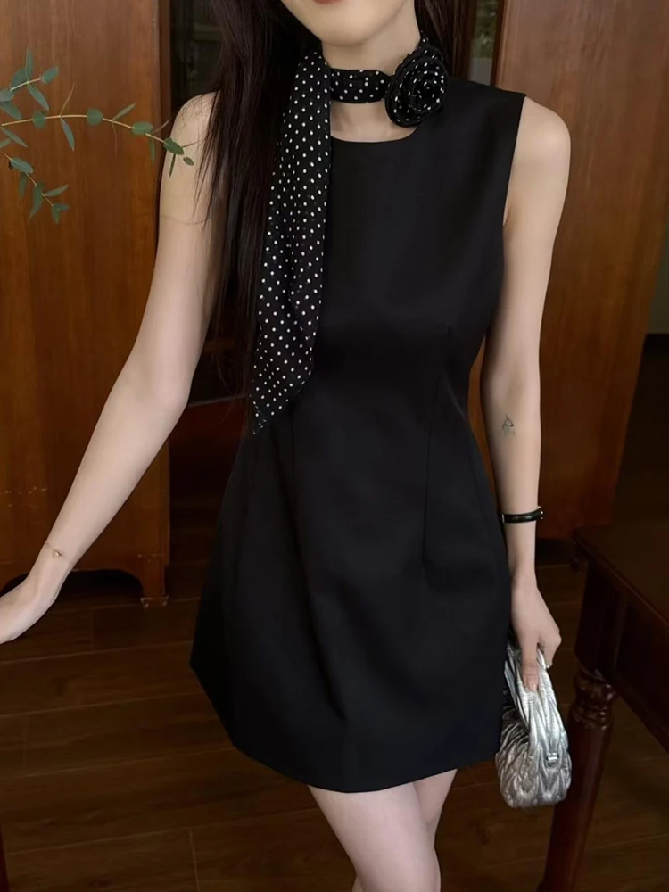 ชุดเดรสสั้นทรงเอ สีดำ เรียบง่าย คอโอ คอวี สำหรับผู้หญิง  หรูหรา แฟชั่น  เหมาะสำหรับงานปาร์ตี้ งานพรอม งานเลี้ยงอย่างเป็นทางการ  ฤดูร้อน