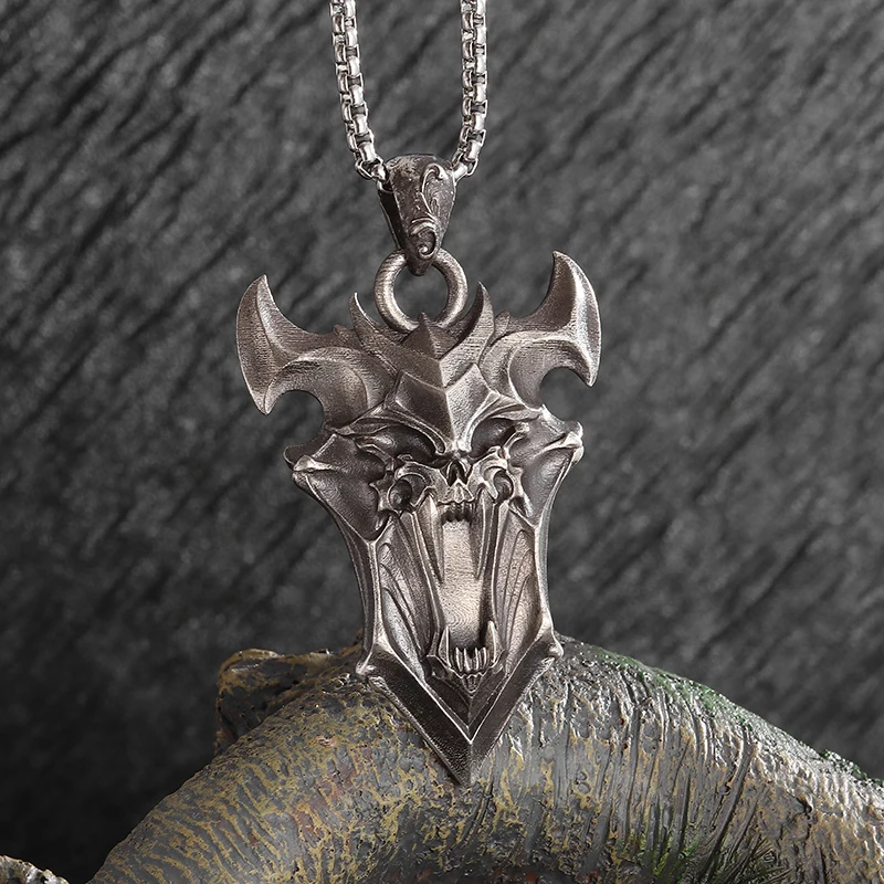 Fashionable and Domineering Wolf Head Cross Double Ax Pendant Necklace for Men and Women Hip-Hop Role-Playing Jewelry Gifts