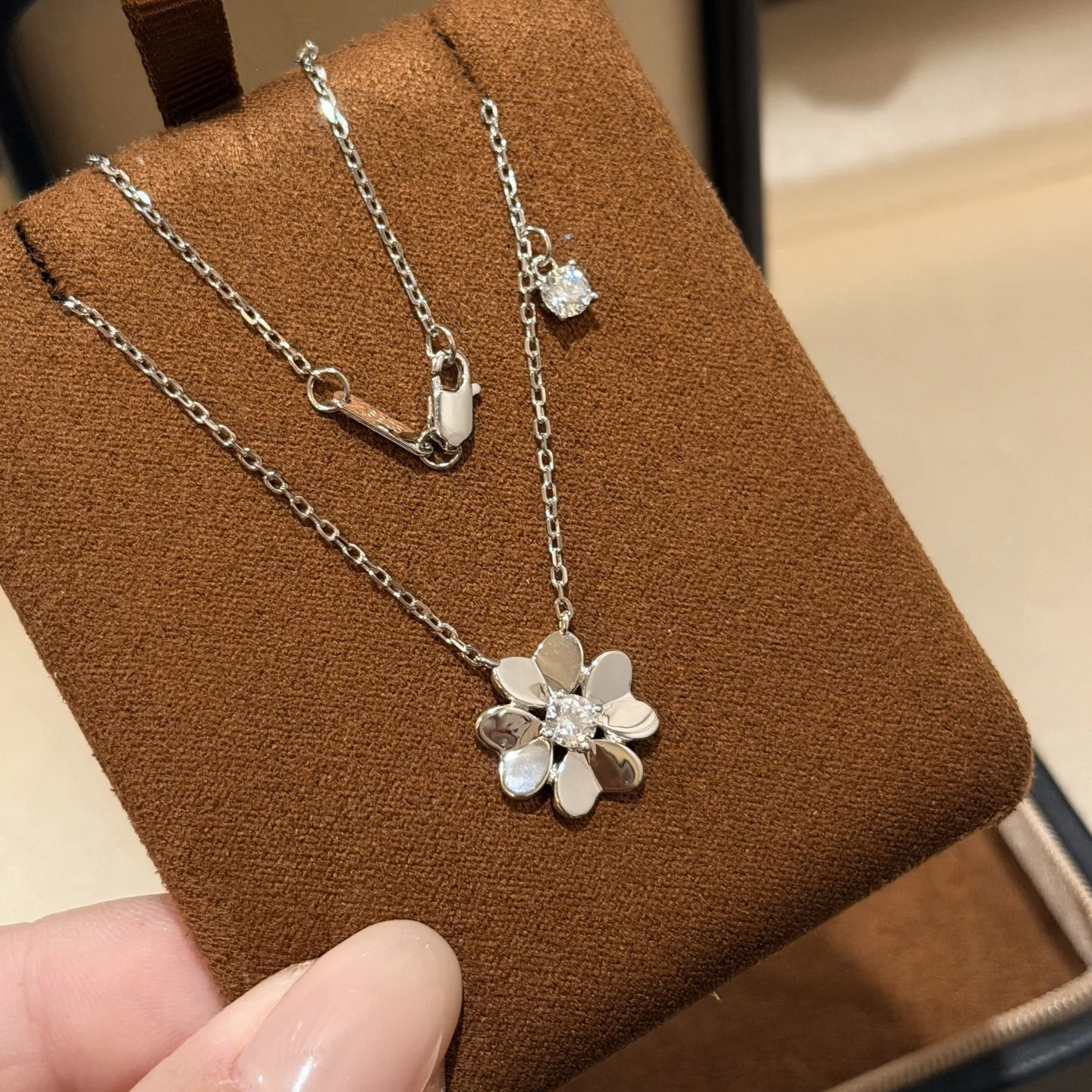 trendy-925-sterling-silver-pendant-necklace-for-women-four-leaf-clover-clear-accent-stones-birthday-gift-luxury-fine-jewelry