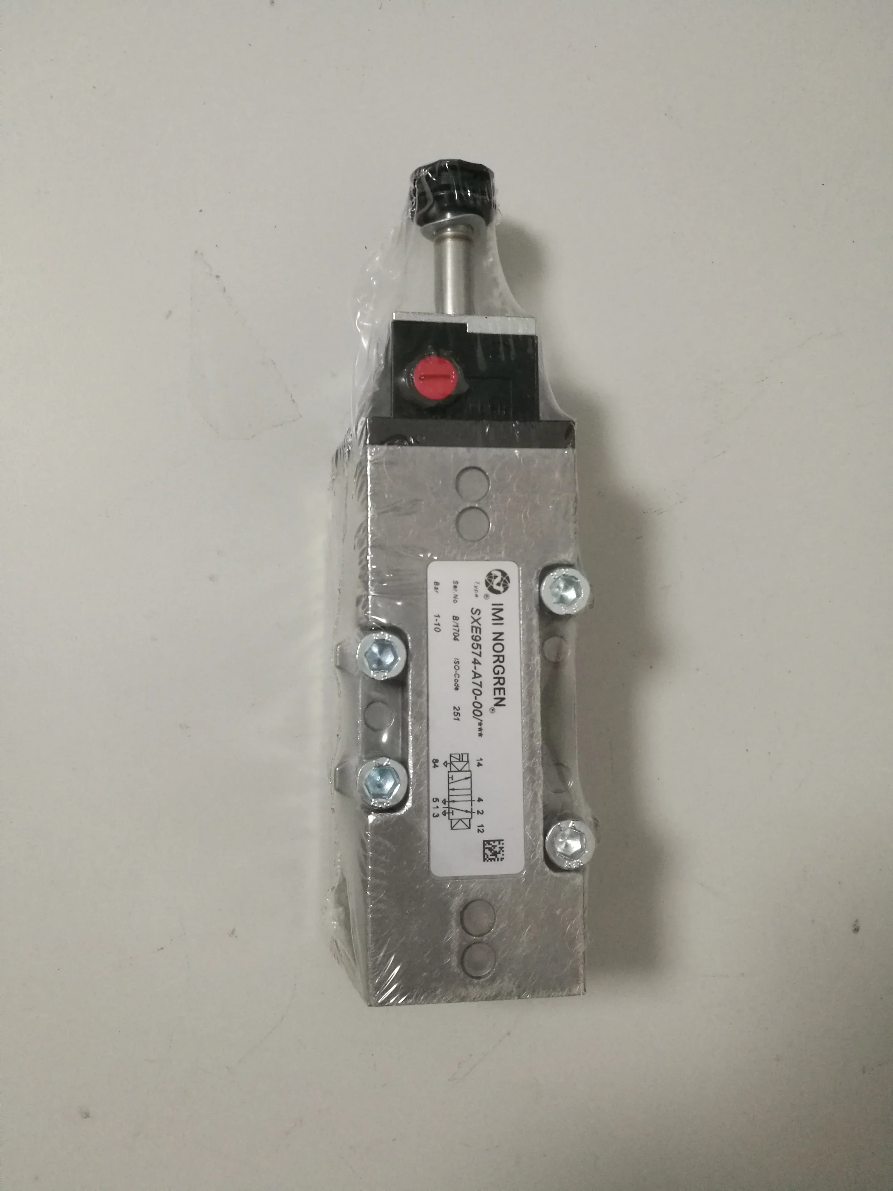 

IMI NORGREN Norgren solenoid valve SXE9574-A70-00 13J