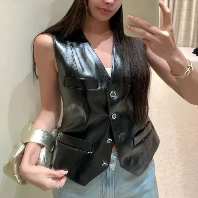 100% Genuine Leather Vest Jackets for Women 2026 New Retro Oil Wax Sheepskin Ladies V-neck Single-breasted Short Waistcoat Tops