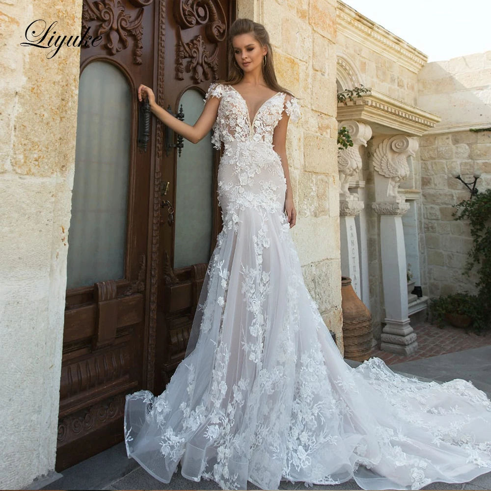 Liyuke Fantastic V-Neck Mermaid Weddind Dress Dreamed Hand-embroidered Floral Appliques Lace Backless Trumpet Bridal Gowns