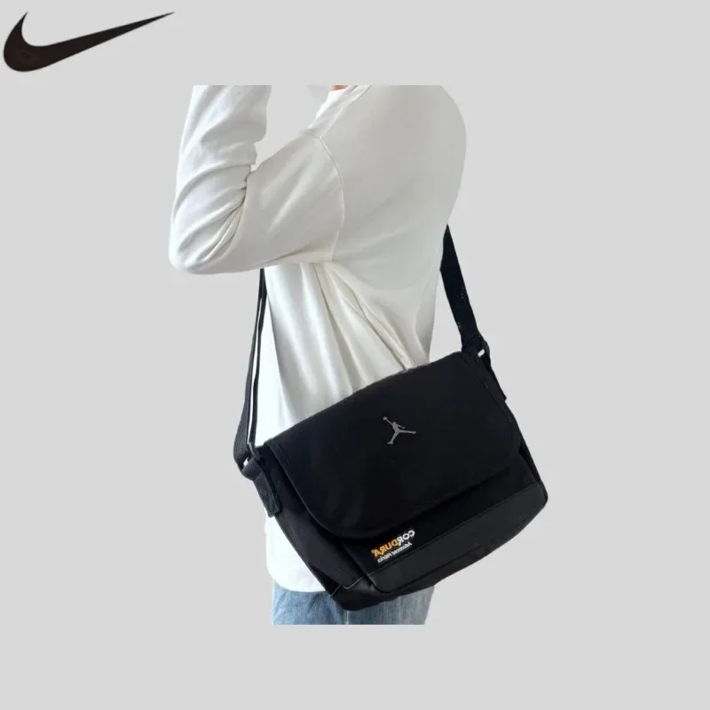 sacs-pour-hommes-et-femmes-nike-sac-a-bandouliere-portable-pour-le-sport-et-les-loisirs-ideal-pour-les-deplacements-quotidiens-modele-ix4817-010