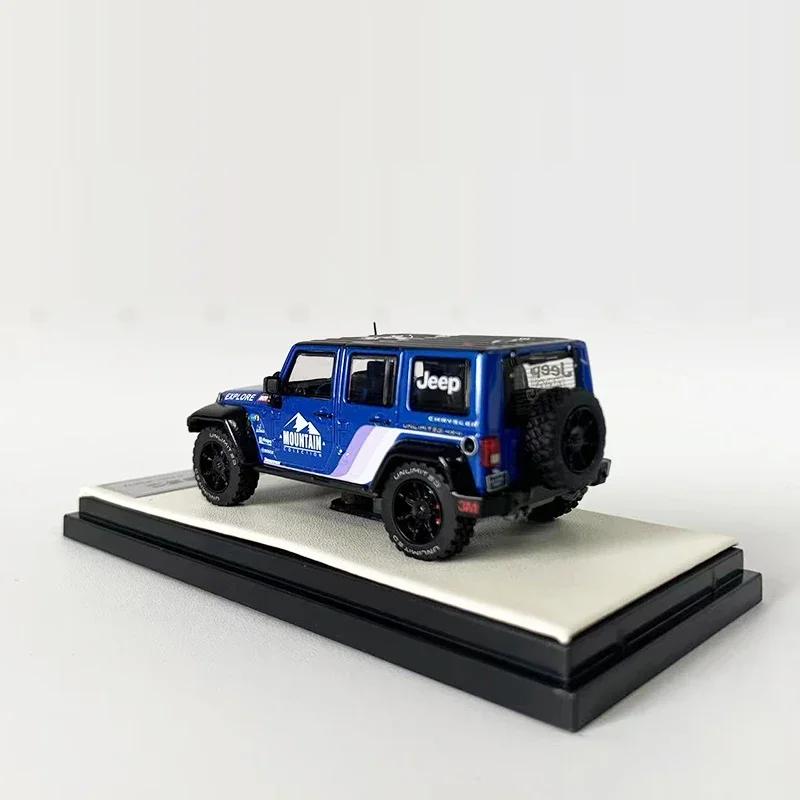 BSC-Pantalla de revestimiento de carreras de resistencia fundido a presión, modelo de coche de aleación STI T1, autobús Jeep, 1:64