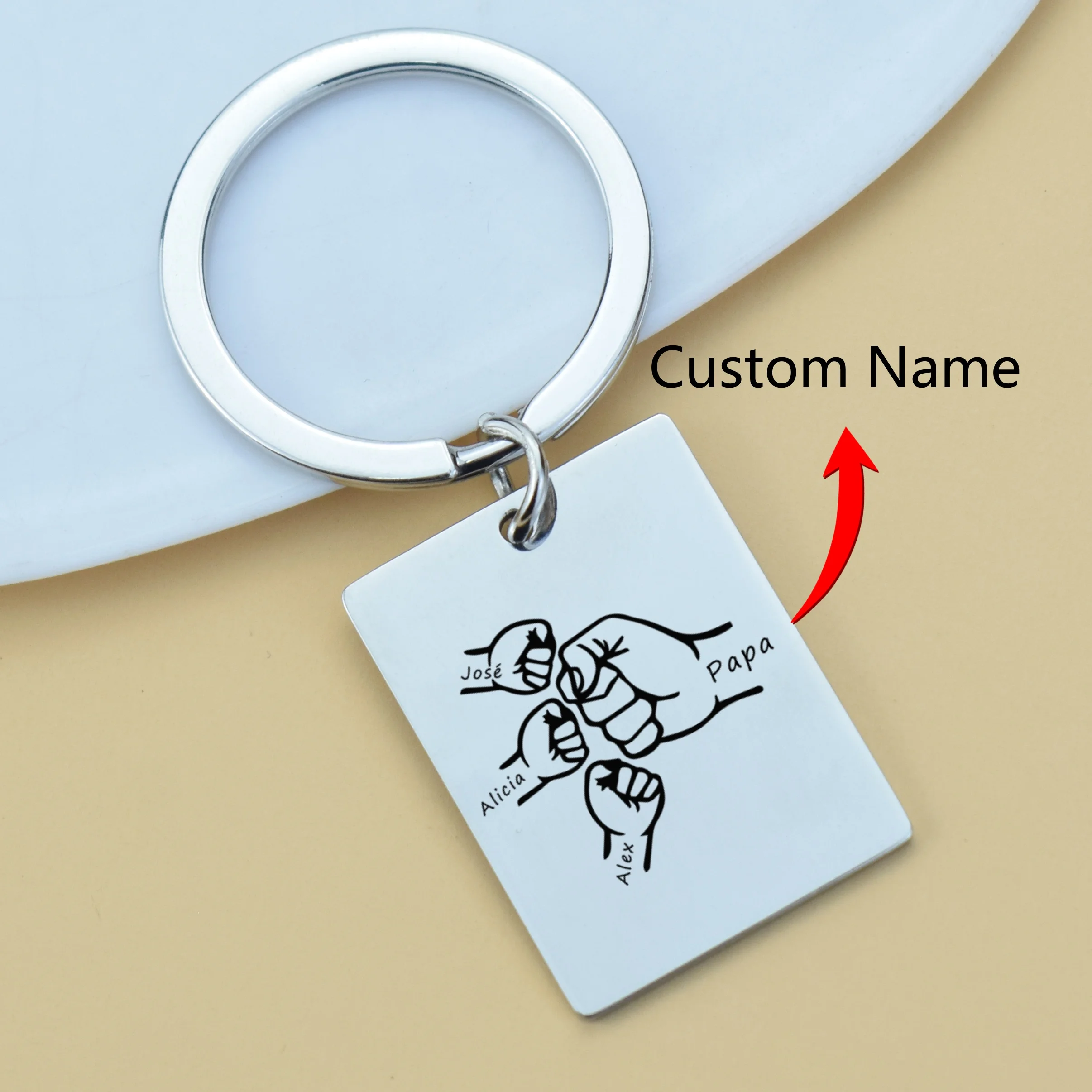1Pc Custom Papa and Kids Name Keychain DIY Holding Hand Fist Key Chains Metal Carving Pendant Square Keychain Father's Day Gift