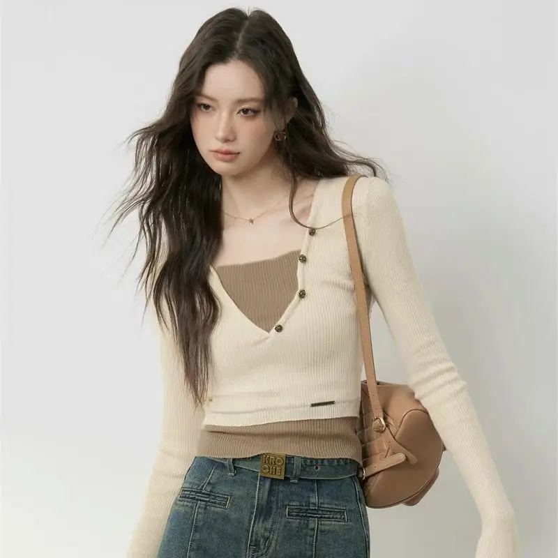 

Long Sleeve Slim Fit T-Shirt Fake Two-Piece Contrast Color V-Neck For Women Casual Sweater Autumn New Fashion Knitted Tops