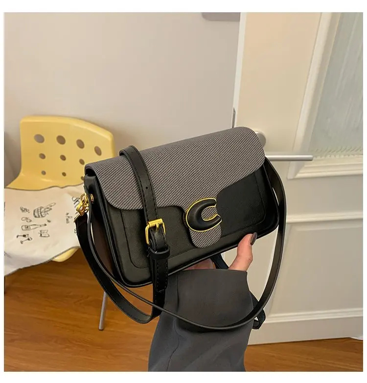 

Niche Design Women's Shoulder Bag 2026 Fall New Ins Fashion Large Capacity Crossbody Chain Bag