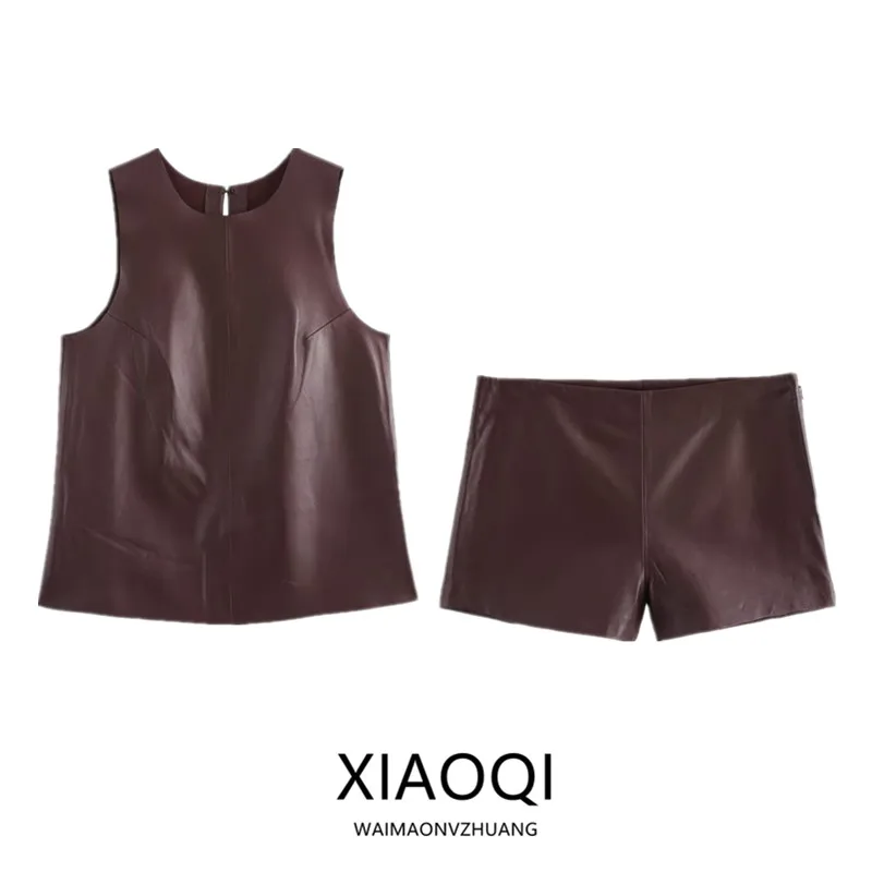 

Fall Winter 2024 New Women's Faion Leather Svel round Ne Top orts Set Versatile Simple Design for Young Women