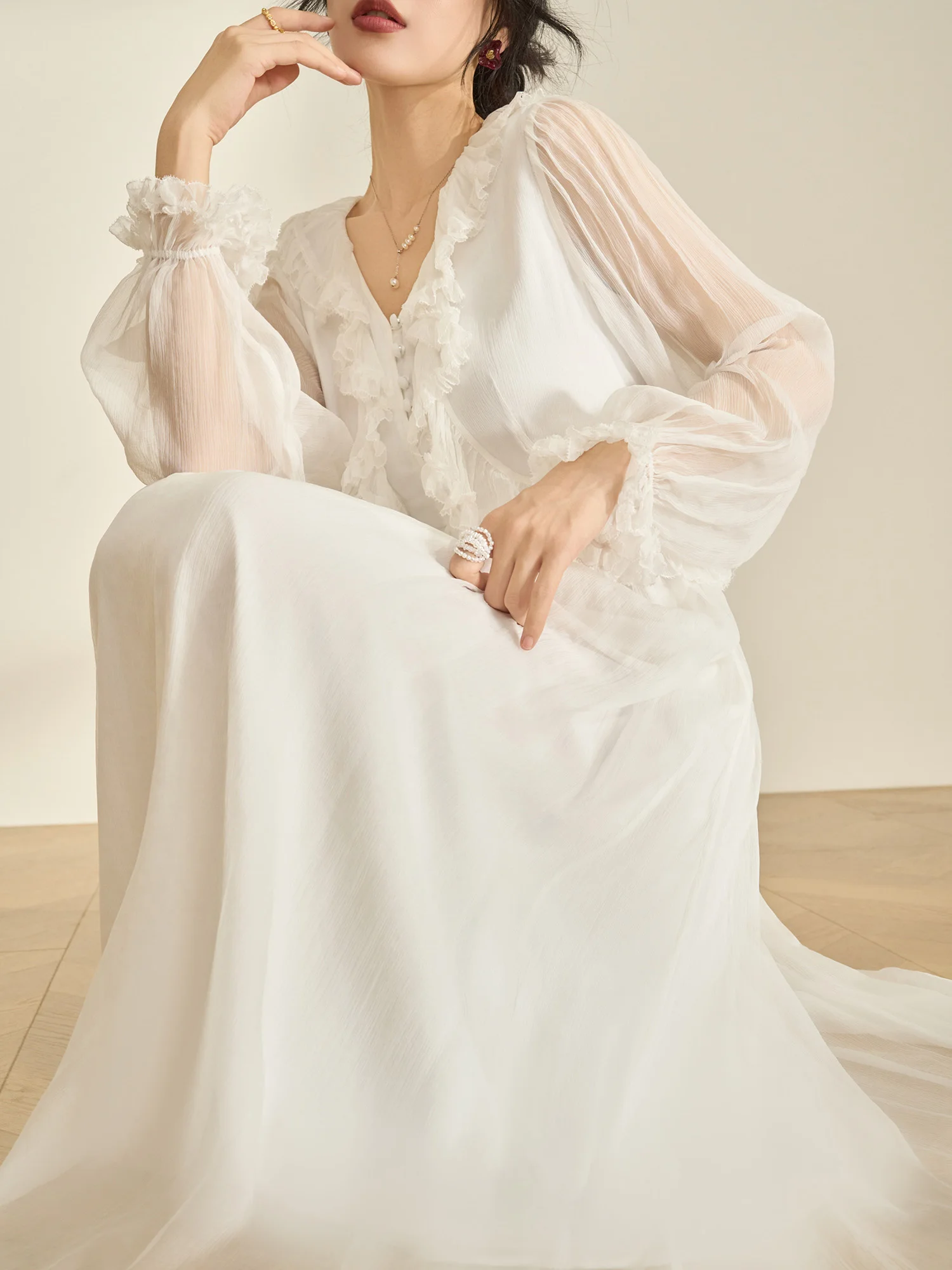 

Flowing Era Lace Trim Waist Cinched Long Sve White Dr Beautifully Designed A-Line Skirt Sle French Sle Polyester Fibre