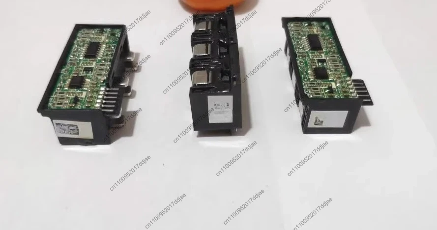 Brandneue Sensoren 25002600. 1 Stück