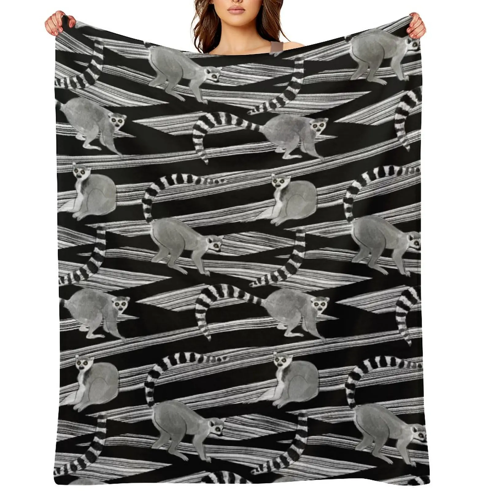 Cute lemur Throw Blanket Sleeping Bag Hair Flannel Decoratives Blankets