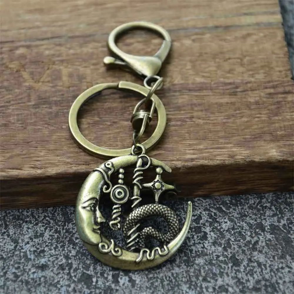 Nostalgia Wicca Snake Witchcraft Moon Keychain Metal Key Holder Chain Birthday Jewelry Gift