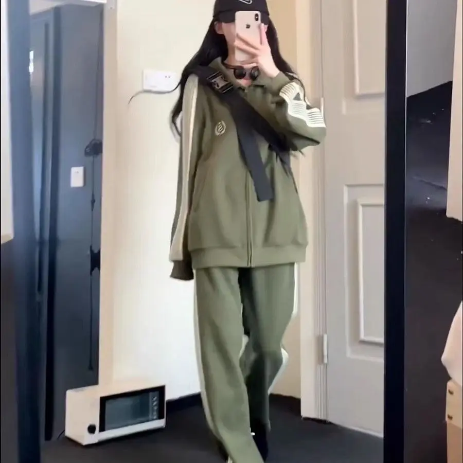 College Style Autumn Winter Sports Sports Suit Female Student Korean Version Loose and Slim Bodysuit Two-piece Set