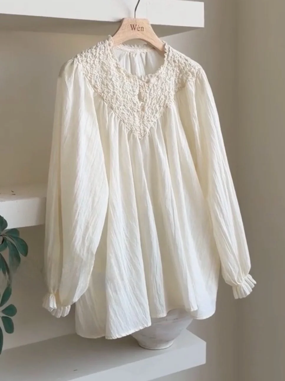 

Faionable Long Sve Base irt Women's Loose Feelings Courard Sle Top Breathable Cotton French Sle round Ne irt