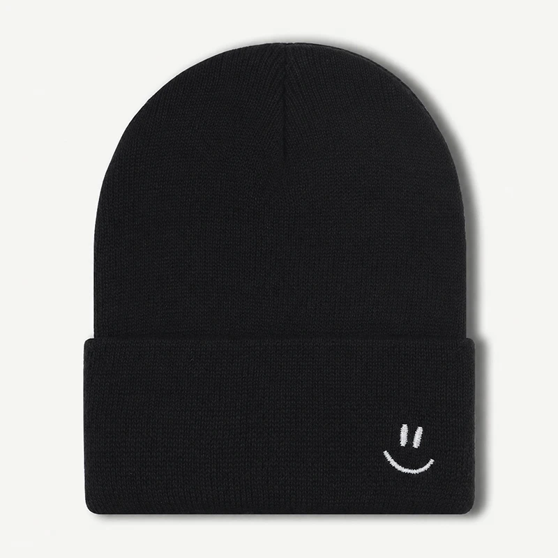 Simple Smiley Face Embroidered Knit Beanie—Soft and Warm for Fall and Winter, Perfect for Holidays, Everyday Wear, and Travel