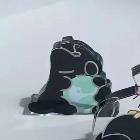 زخرفة سطح المكتب الجديدة ذات الجمالية العالية من الأكريليك التنكرية محلية الصنع لتقديمها للأصدقاء والصديقات #3