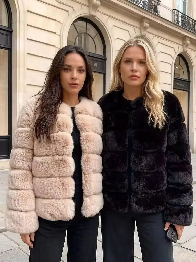 Damski puszysty płaszcz ze sztucznego futra, zimowy hit sprzedaży, modny luksusowy płaszcz ze sztucznego futra lisa, zimowa odzież damska z imitacji futra z długim rękawem. — zdjęcie 2