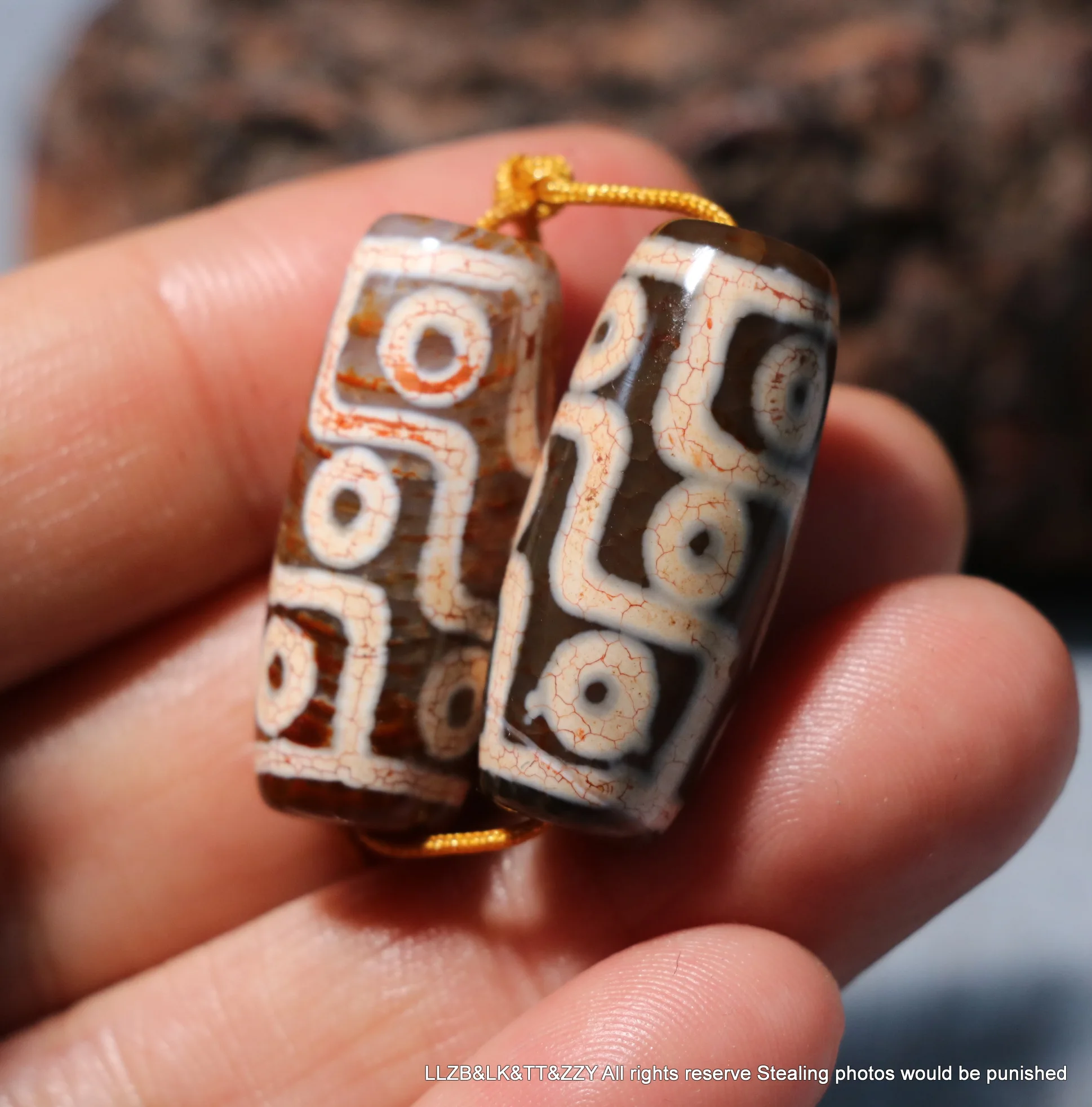 

A Pair Energy Tibetan Old Agate 9 Eyed Kingdom Totem dZi Bead From Timestown Top Quality Sauces