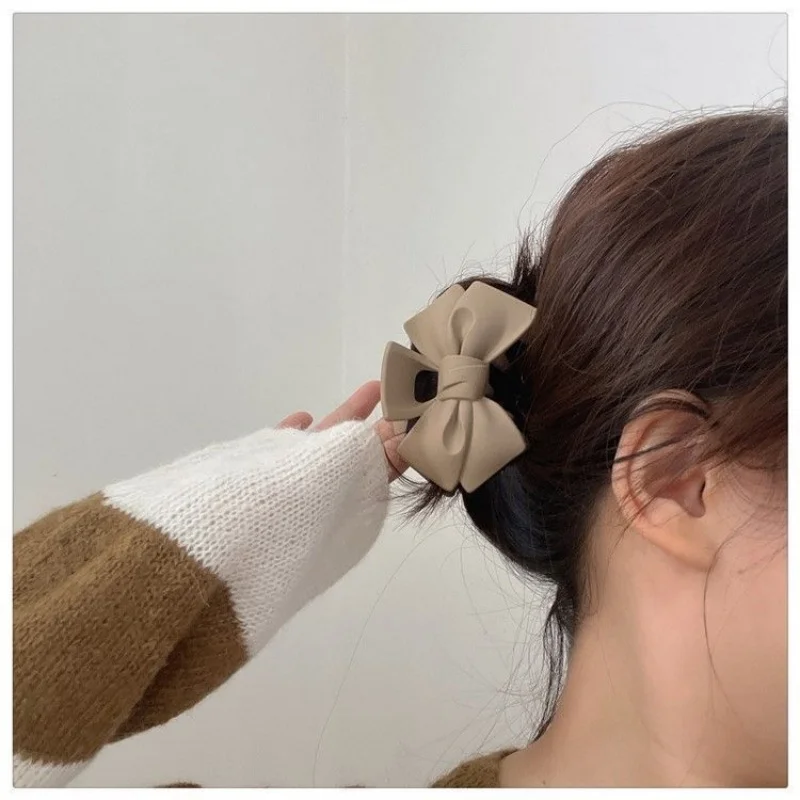

New Korean Style Acrylic Hair Clips Butterfly Knot Shark Clamp Women's Hair Accessories Personality Design Head Grab Clip
