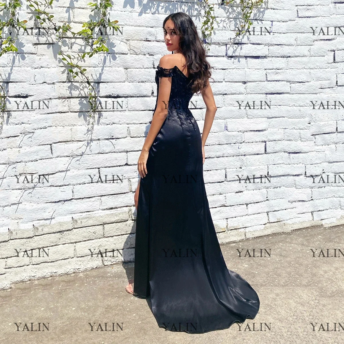 YALIN-Celebrity Vestidos com cetim Beading, Charming 3D Flores, Mermaid Wedding Party, Off the Shoulder Vestidos de baile, Prata