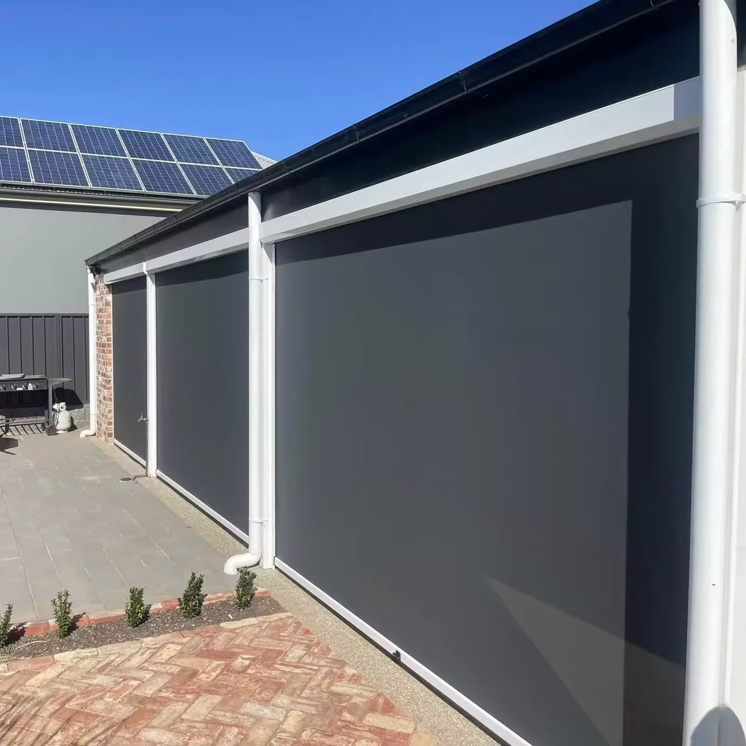 Manufacturer Sell Outdoor Windproof Waterproof Roller Blinds Zip Track Window Electric Motorized Shades Blackout Blind