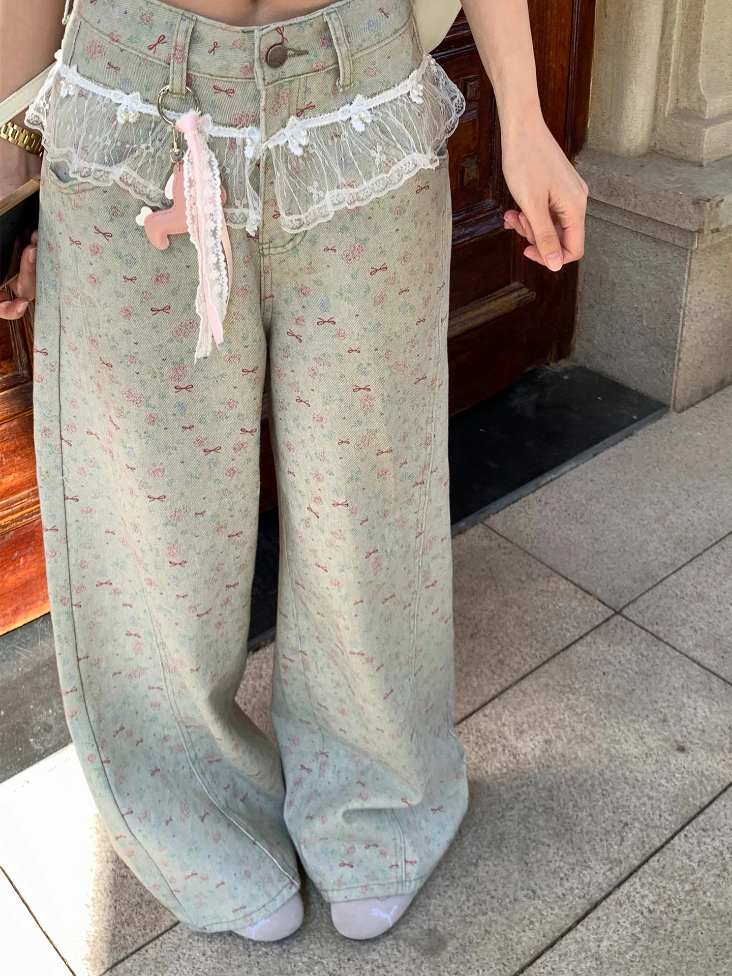 

Корейские джинсы Xuekeke с кружевными вставками и расклешенными штанинами, женские, свободные, модные, милые, стройнящие, длинные брюки с завышенной талией