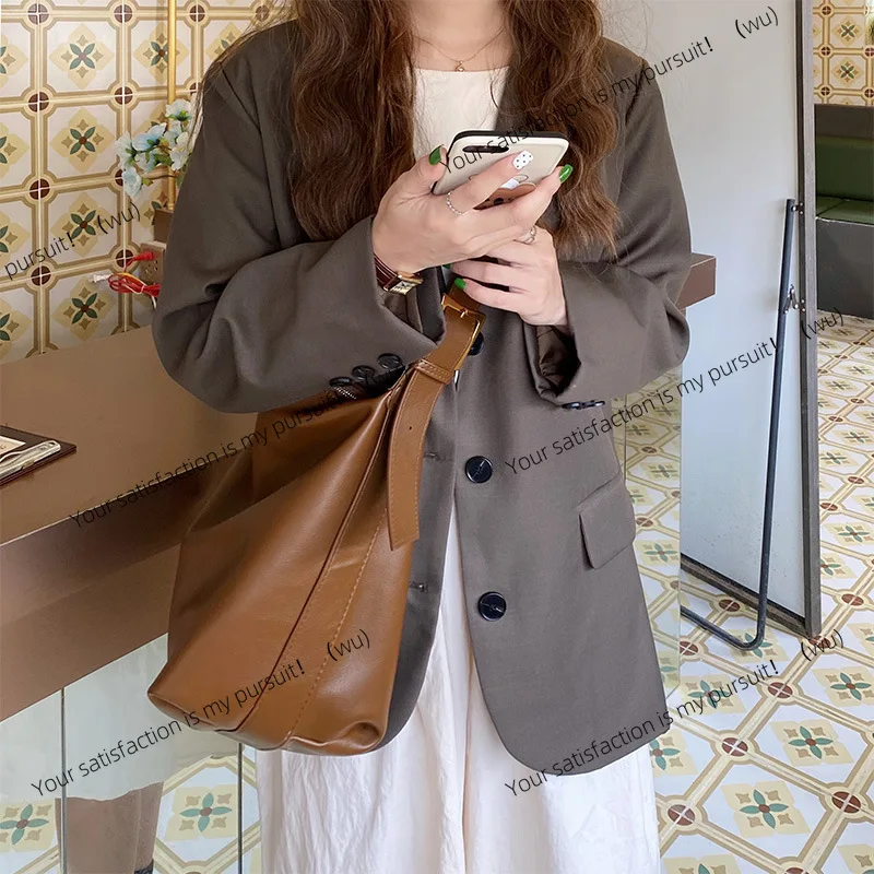 Korean version of daily bag soft collapse minimalist style shoulder large capacity