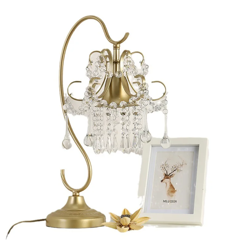 

Европейская французская роскошная хрустальная настольная лампа для гостиной, спальни, кабинета, прикроватная лампа, современная простая креативная американская настольная лампа