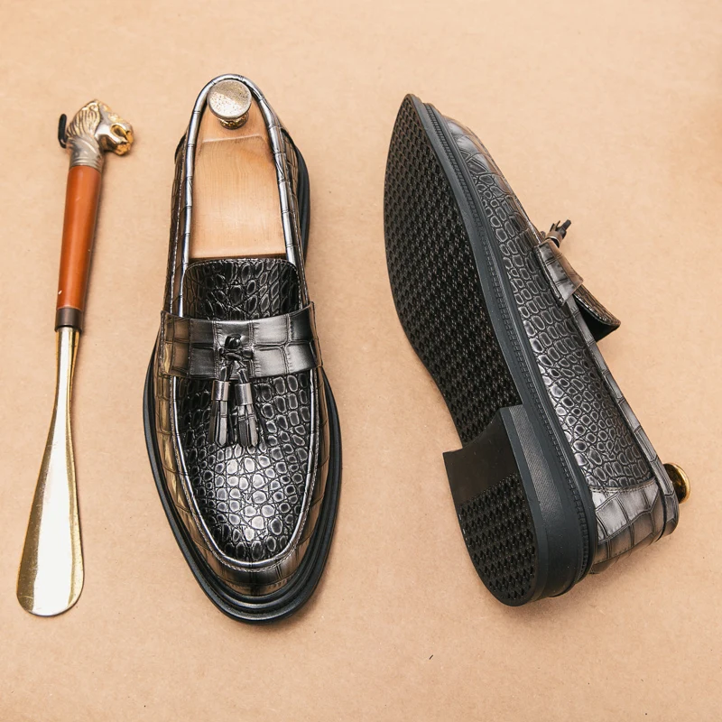 

British Style Classic Tassel Loafers Men's Thick Soled Leather Business Formal Adult Leather Shoes Brand Low Heel Casual Shoes