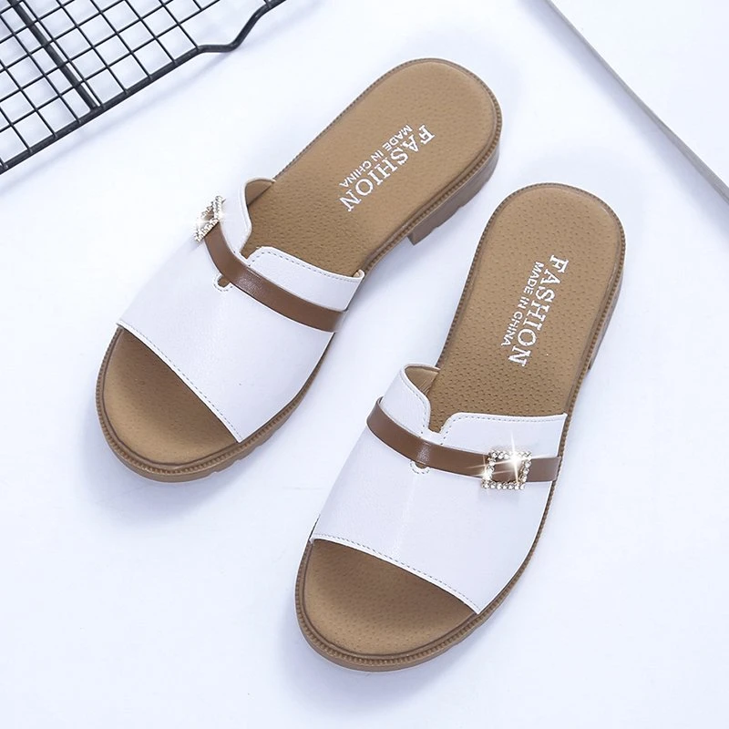 Summer new women's slippers round head fashion flat sandals soft sole light shoes women breathable flat slippers women