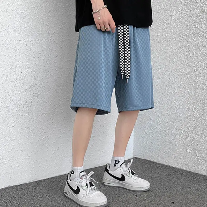 Plus Size Men Women Ice Silk Plaid Shorts Summer Loose Fit 5 Inch Inseam Beach Pants Lightweight Breathable Streetwear