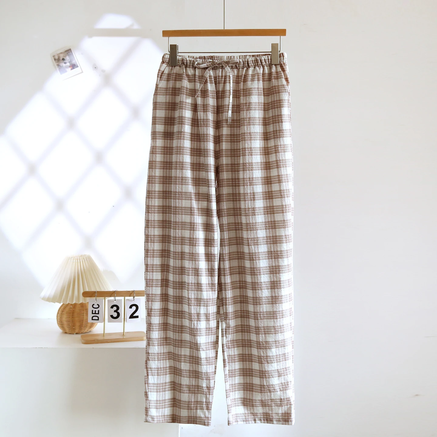 Men's khaki checkered trousers