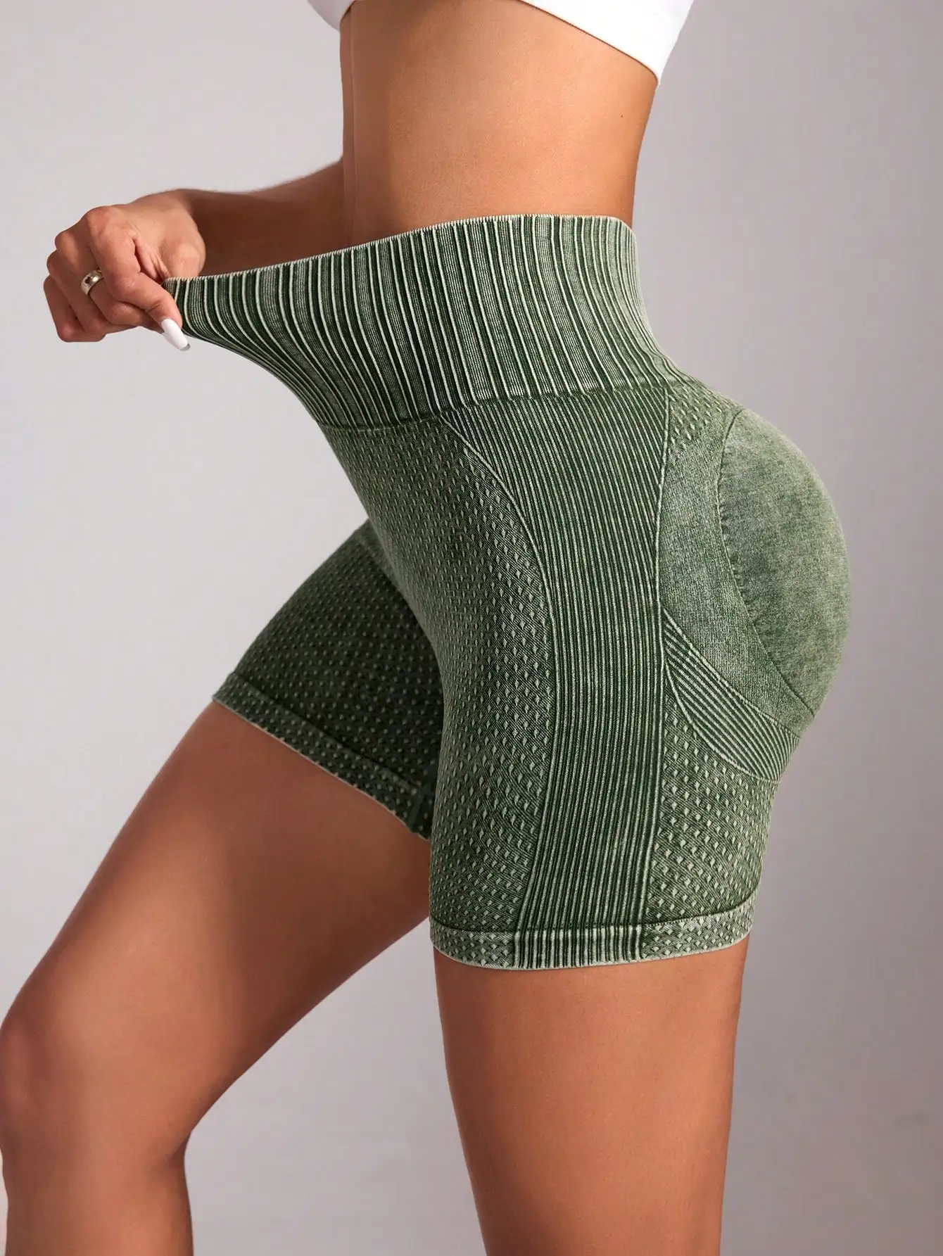 High Waist Green Cardio Women\'s Shorts,  Tummy Chest Lift Fitness Yoga Shorts, Outdoor Workout Cycling Pants, Women\'s Sportswear