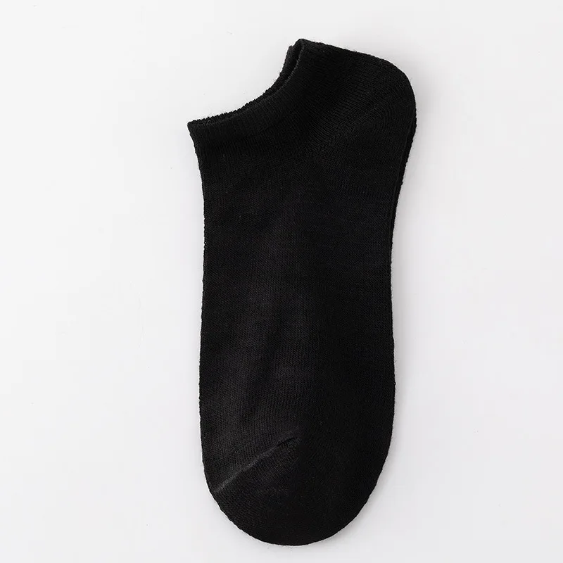

Men's black white and gray mid-calf socks solid color wholesale socks disposable socks for bathrooms