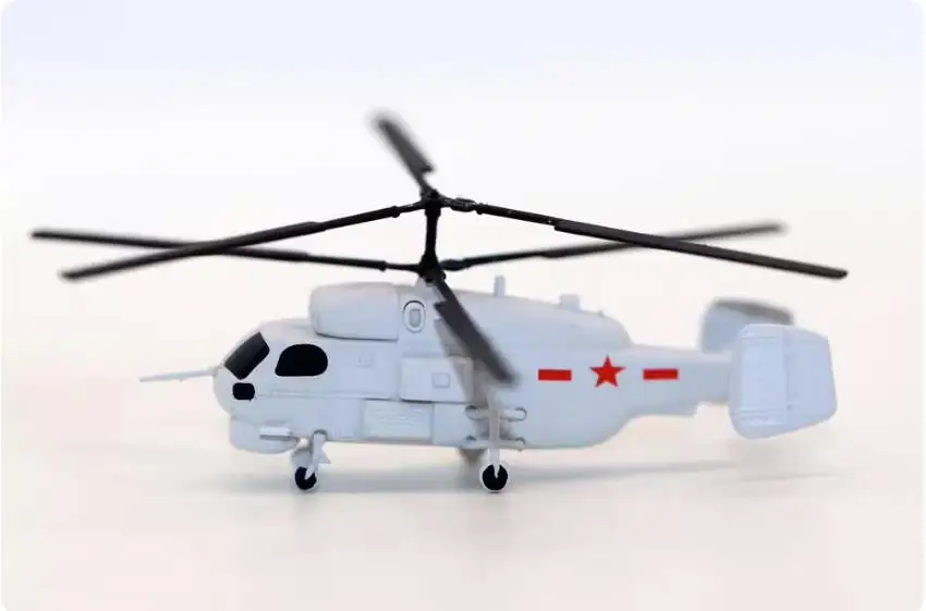 

Специальная распродажа: Модель советского/российского противолодочного вертолета Ка-27 (пластик, масштаб 1/35) – военная игрушка-украшение для детей